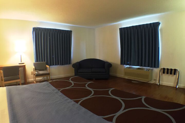 Room 16 of 31