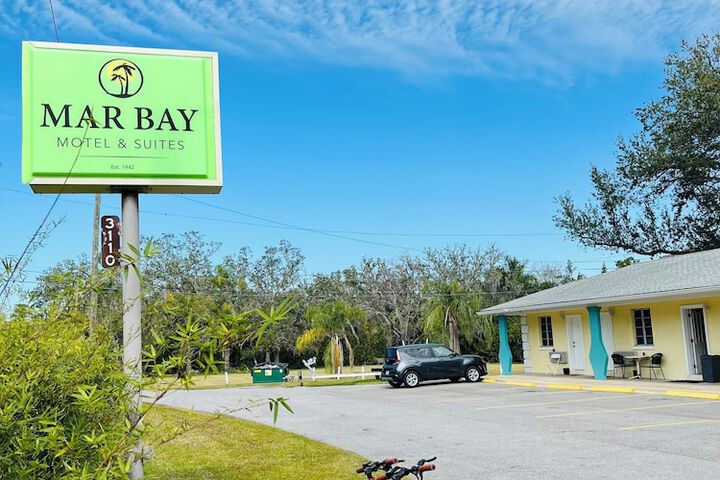 Mar Bay Motel & Suites