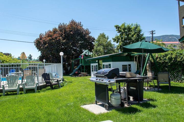 Property Grounds 52 of 52