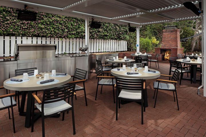 Carmel Beach Hotel