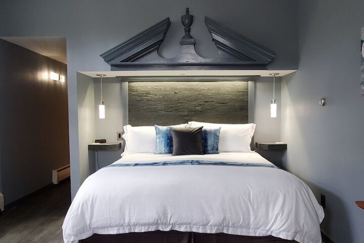 Room 15 of 73