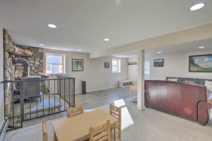 Family-friendly Woodbury Home With Yard + Deck!