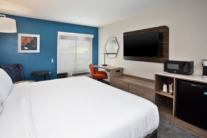 Room 33 of 44