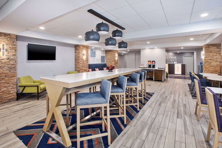 Hampton Inn Clinton IA