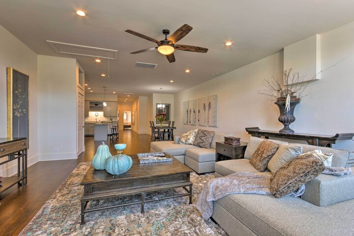 Modern Main St. Apt in Downtown Waynesville!