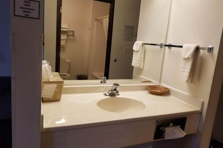 Room 120 of 232