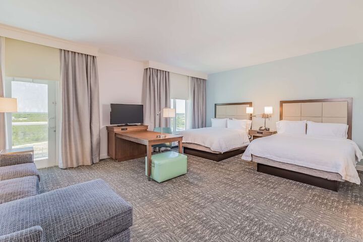 Hampton Inn & Suites Panama City Beach-Beachfront