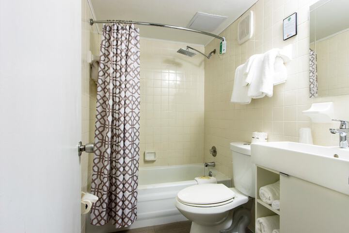 Room 21 of 49