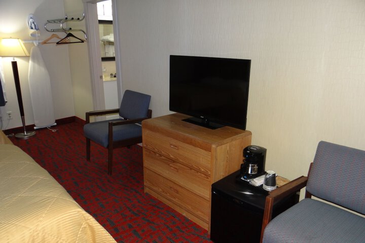 Room 72 of 116