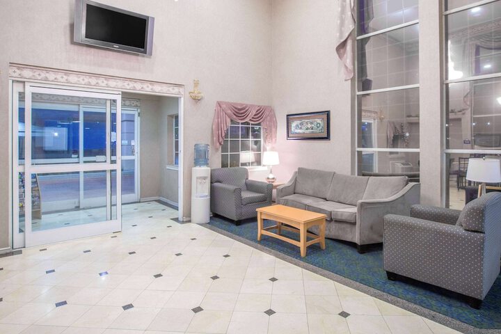 Hotel Interior 11 of 40