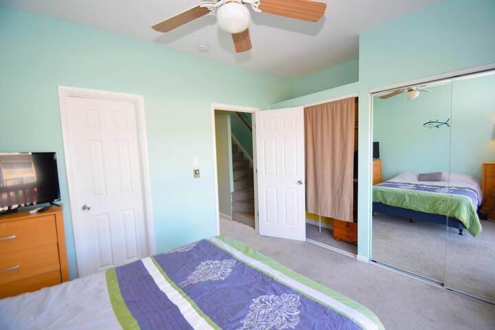 Room 11 of 19
