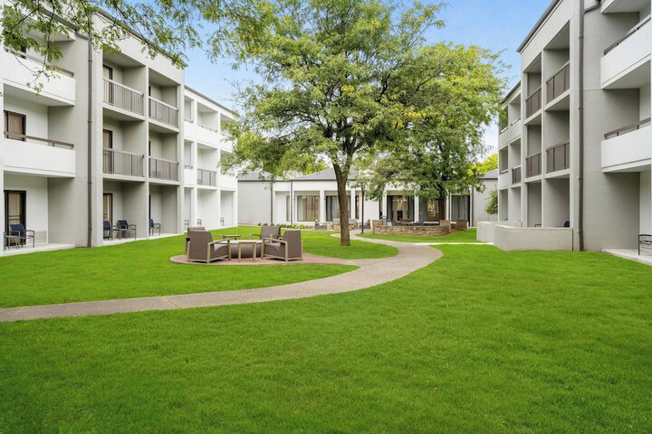 Courtyard by Marriott Detroit Metropolitan Airport Romulus