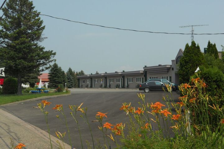 Hotel 8 of 48