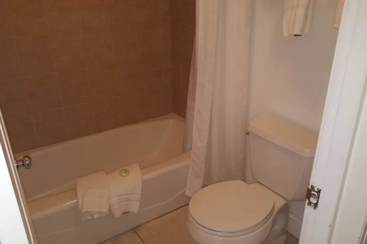 Room 211 of 392