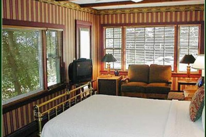 Snug Cottage