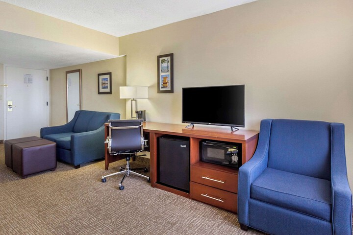 Room 44 of 60