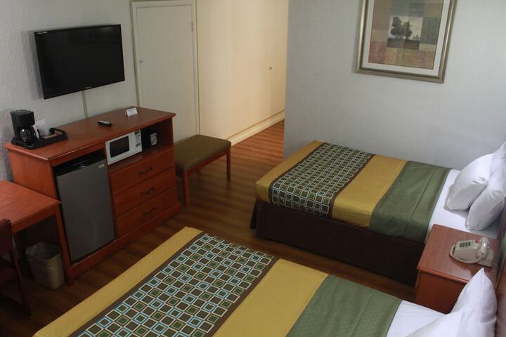 Room 14 of 20