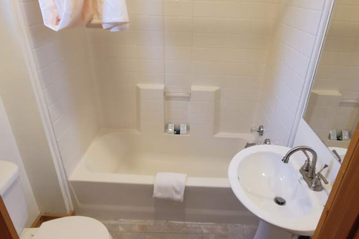 Teton Court Motel
