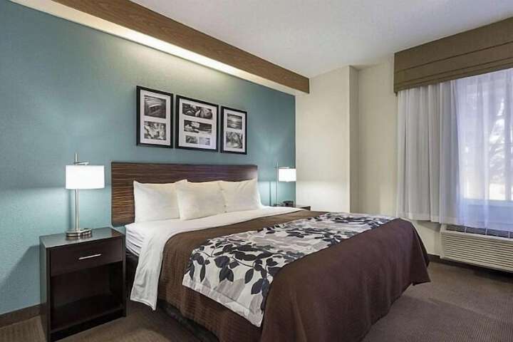 Room 10 of 15