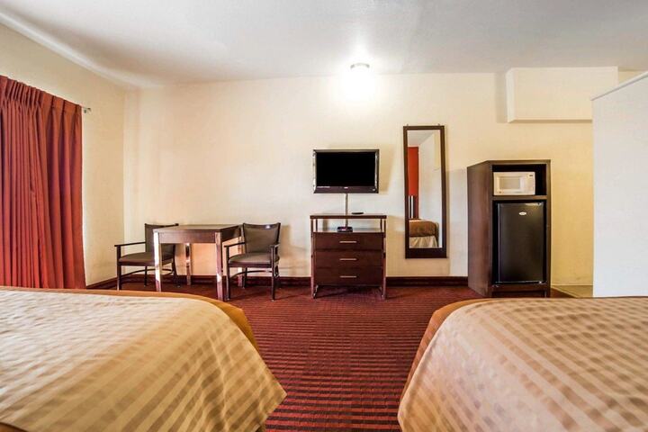 Room 11 of 36