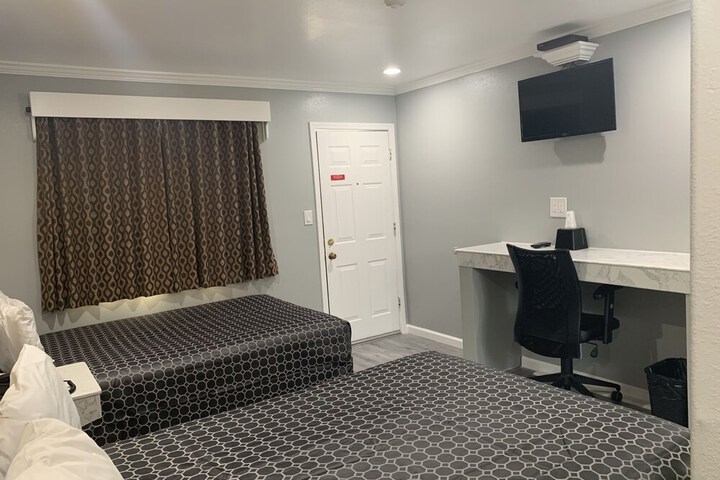 Room 26 of 43