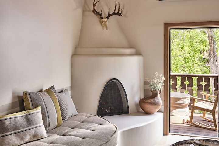 Bishops Lodge Auberge Collection