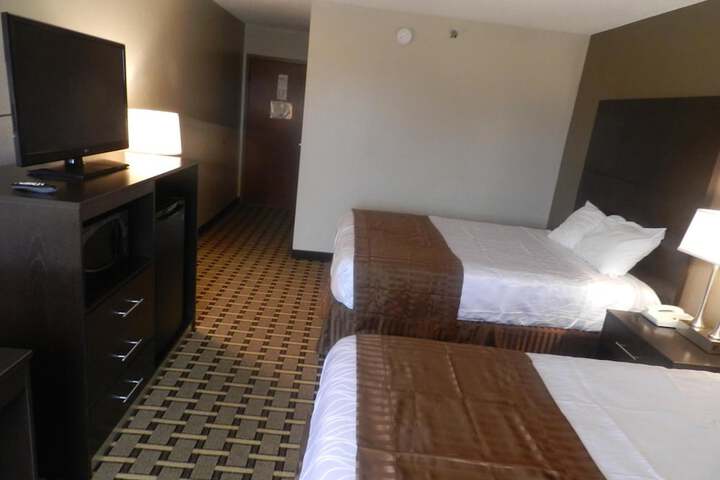 Room 4 of 28