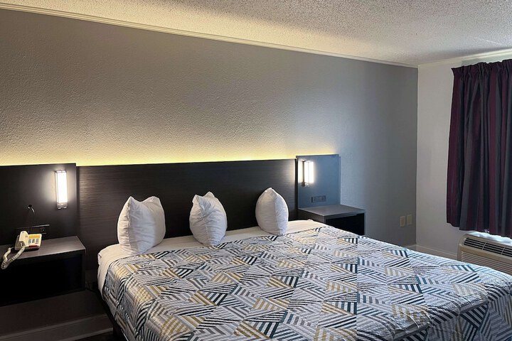 Studio 6 Suites Perry GA