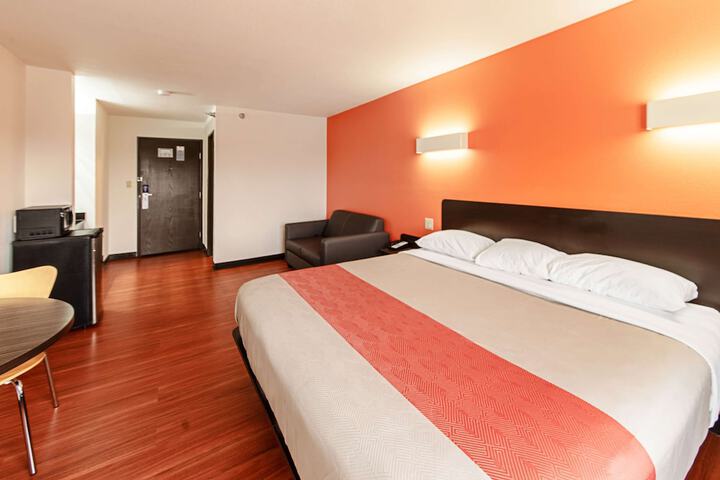 Room 19 of 35