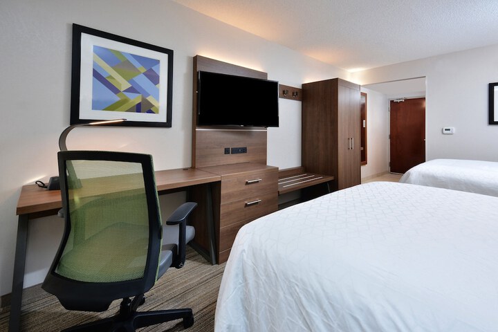 Room 21 of 40