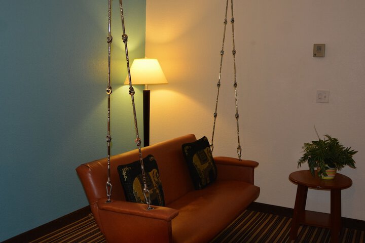 Super 8 by Wyndham Austin / Airport South