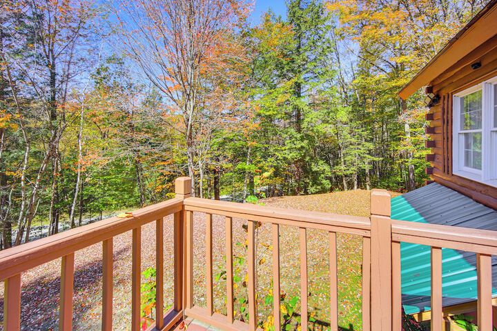 Andover Cabin Retreat w / Hot Tub & Fireplace!