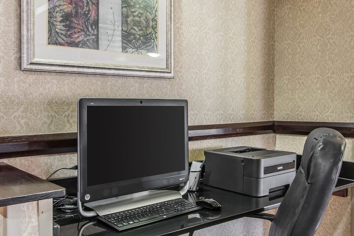 Quality Inn & Suites Memphis East