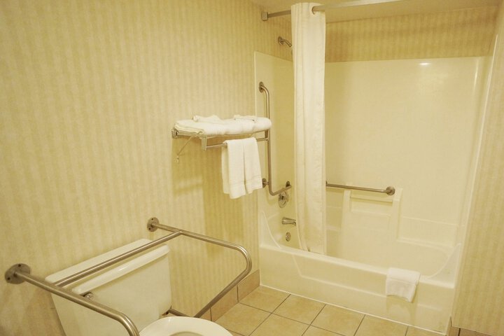 Room 5 of 14