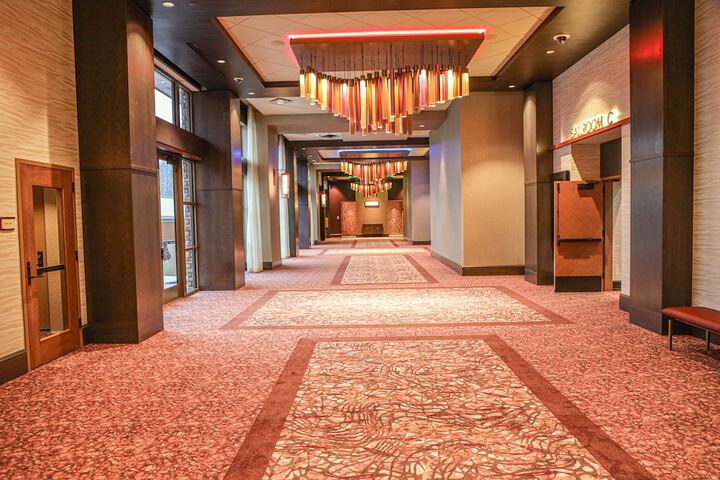 Ballroom/Hall 35 of 42