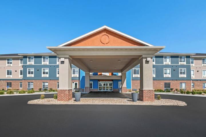 Holiday Inn Express Hotel & Suites Council Bluffs - Convention Center by IHG