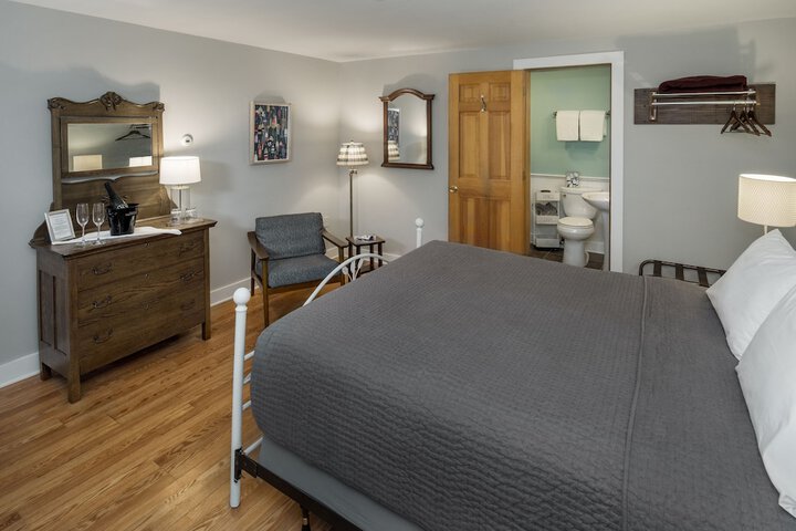 Room 54 of 103