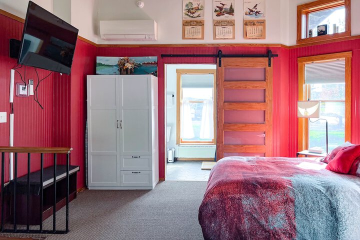 Room 48 of 62