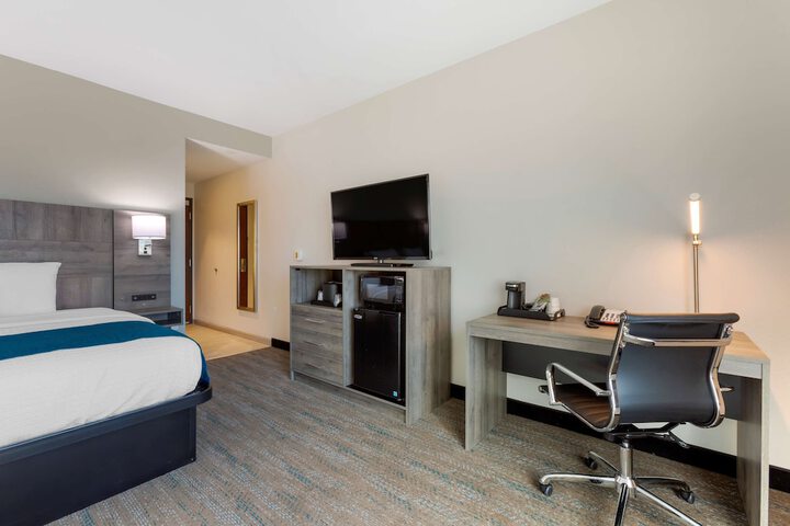 Room 35 of 81