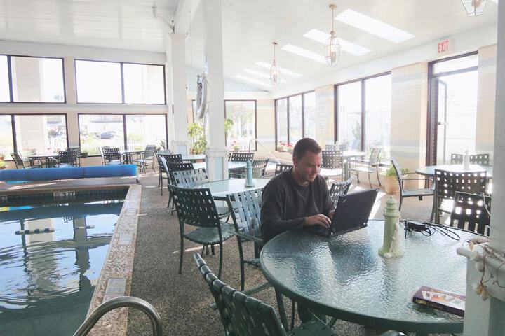 Hyannis Travel Inn