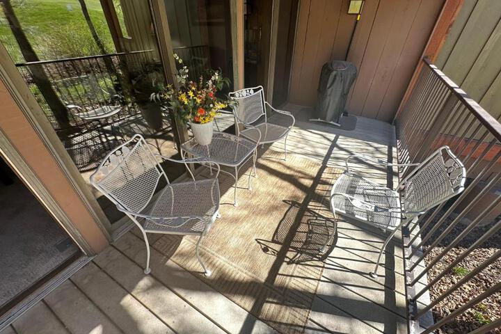 Tamarron Gambel Oak 790 - Wild Turkey Ridge - Durango CO