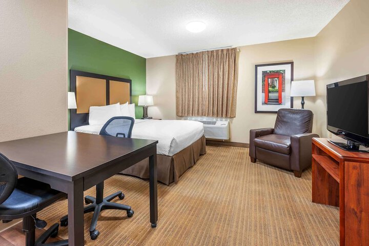 Room 15 of 24