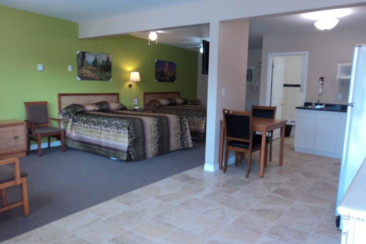 Room 9 of 43