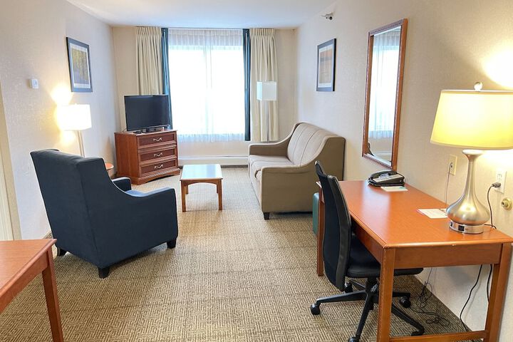 Smart Suites an Ascend Collection Hotel
