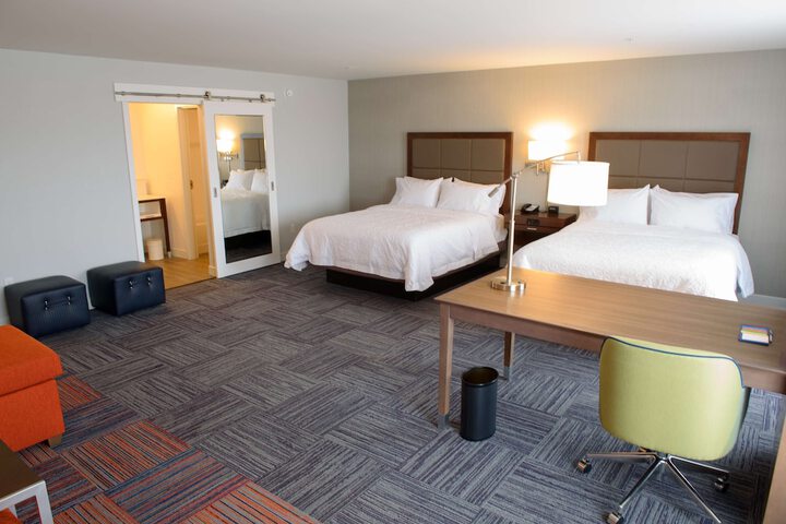 Room 14 of 40