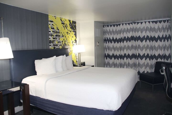 Room 37 of 69