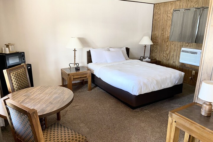 Room 15 of 31