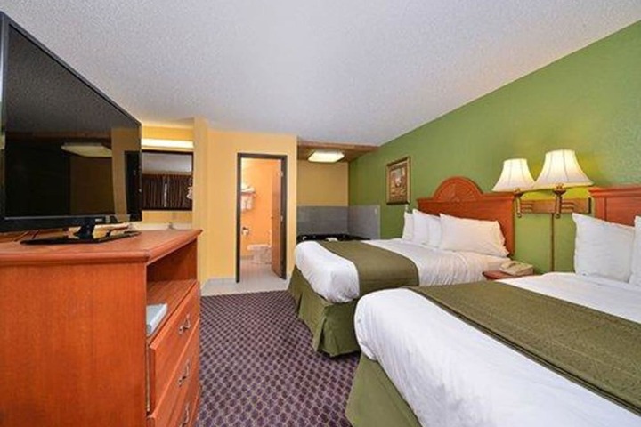 Quality Inn & Suites Grinnell near University