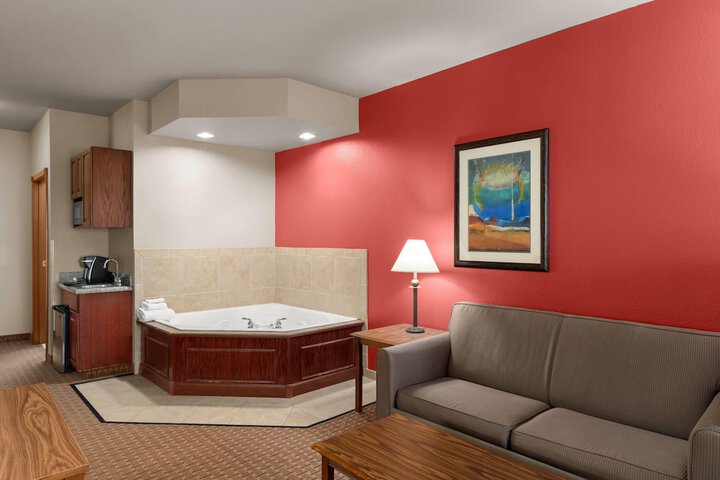 Baymont Inn and Suites by Wyndham Sturgis