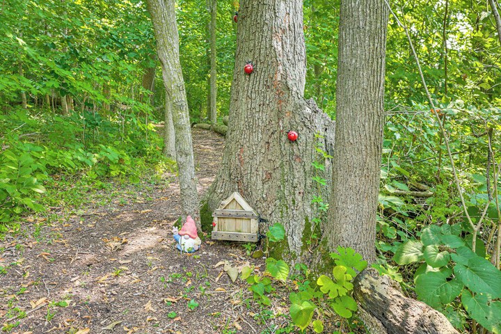 On-site Trails: Rock River Retreat in Jefferson!